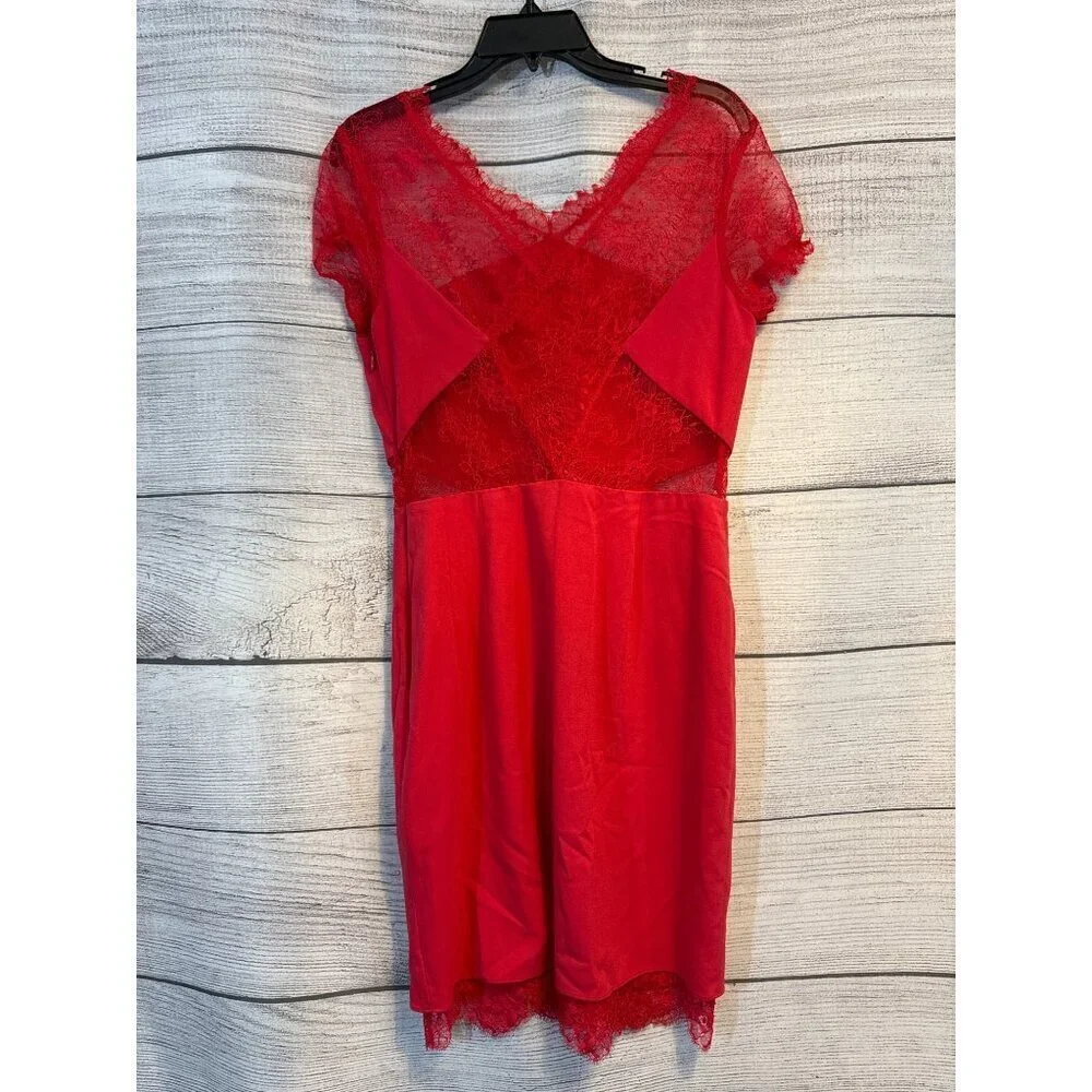 BCBG MaxAzria Nel Lipstick Red Lace Dress Size 10 - Picture 2 of 3
